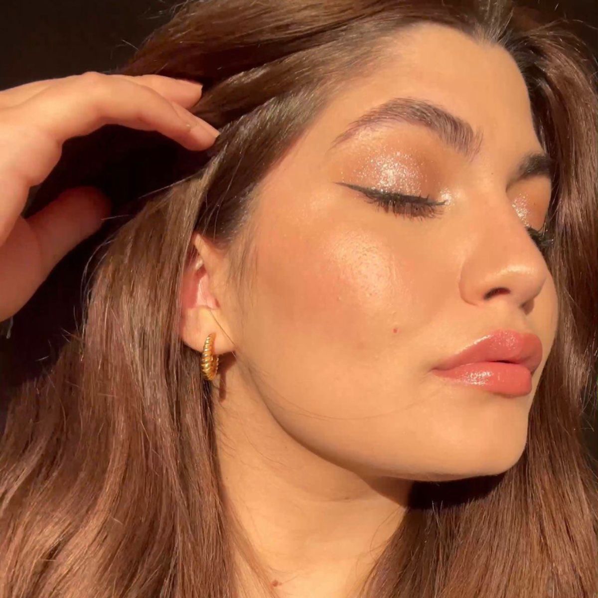 READY TO GLOW HIGHLIGHTER